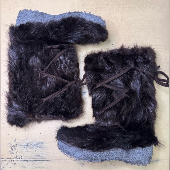 Oscar Fur Brown Boots - Picture 2 of 5